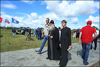 19 июня 2019 г., Алтайский край. Екатерина Смолихина   "Умная техника" и красивые девушки: как на Алтае открыли форум "День сибирского поля - 2019" 