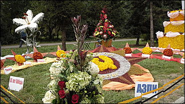 4 сентября 2010 г., Барнаул   Праздник цветов «Живет на свете красота»
