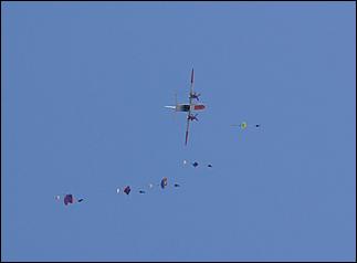 11 марта 2006 г., г. Бийск   Тренировка лесных пожарных<BR><EM>(Фото Георгия Блинова и Ольги Комиссаровой</EM> )