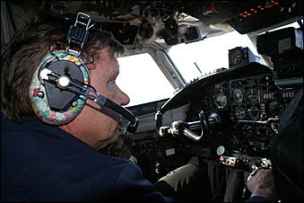 11 марта 2006 г., г. Бийск   Тренировка лесных пожарных<BR><EM>(Фото Георгия Блинова и Ольги Комиссаровой</EM> )