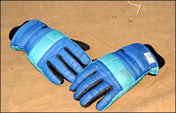 11 марта 2006 г., г. Бийск   Тренировка лесных пожарных<BR><EM>(Фото Георгия Блинова и Ольги Комиссаровой</EM> )