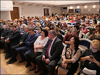 4 ноября 2019 г., Барнаул   Чествование лучших мастеров и праздник национальных культур: как в Барнауле отметили День народного единства  