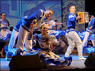 4 ноября 2019 г., Барнаул   Чествование лучших мастеров и праздник национальных культур: как в Барнауле отметили День народного единства  