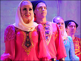 4 ноября 2019 г., Барнаул   Чествование лучших мастеров и праздник национальных культур: как в Барнауле отметили День народного единства  