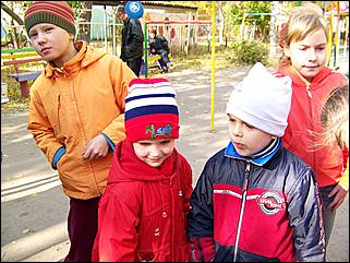 5 октября 2008 г., Барнаул   Праздник Осени в барнаульском дворе