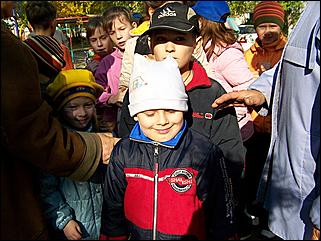 5 октября 2008 г., Барнаул   Праздник Осени в барнаульском дворе