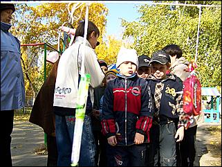 5 октября 2008 г., Барнаул   Праздник Осени в барнаульском дворе