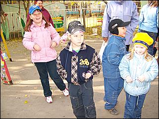 5 октября 2008 г., Барнаул   Праздник Осени в барнаульском дворе