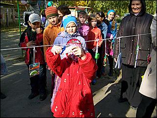 5 октября 2008 г., Барнаул   Праздник Осени в барнаульском дворе