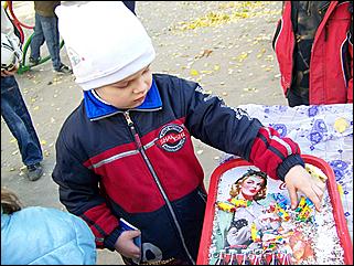 5 октября 2008 г., Барнаул   Праздник Осени в барнаульском дворе