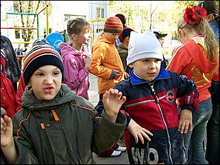 5 октября 2008 г., Барнаул   Праздник Осени в барнаульском дворе