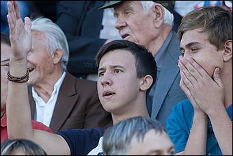 25 август 2016 г., Барнаул © Амител Вячеслав Мельников   "Динамо", вперед! Самые эмоциональные болельщики на матче барнаульской команды с "Енисеем" 