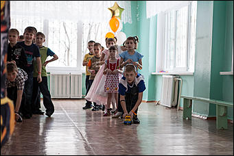 6 марта 2013г. Барнаул   Сертификат на 1 миллион 150 тысяч получил Барнаульский детский дом №7