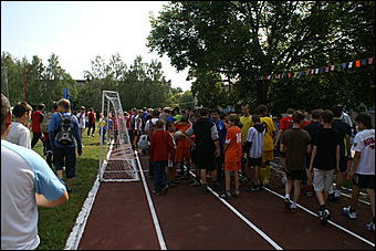 23 августа 2009 г., Барнаул   Открытие спортивной площадки в Железнодорожном районе Барнаула 