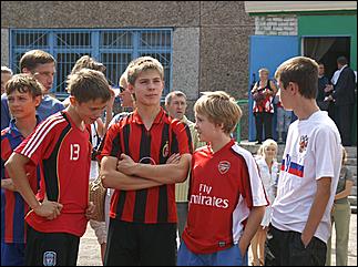 23 августа 2009 г., Барнаул   Открытие спортивной площадки в Железнодорожном районе Барнаула 