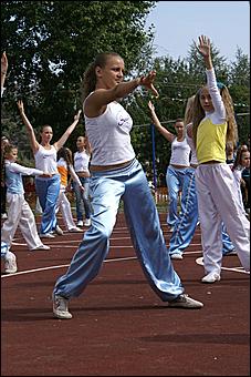 23 августа 2009 г., Барнаул   Открытие спортивной площадки в Железнодорожном районе Барнаула 