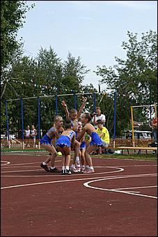 23 августа 2009 г., Барнаул   Открытие спортивной площадки в Железнодорожном районе Барнаула 