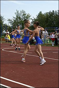 23 августа 2009 г., Барнаул   Открытие спортивной площадки в Железнодорожном районе Барнаула 