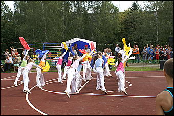 23 августа 2009 г., Барнаул   Открытие спортивной площадки в Железнодорожном районе Барнаула 