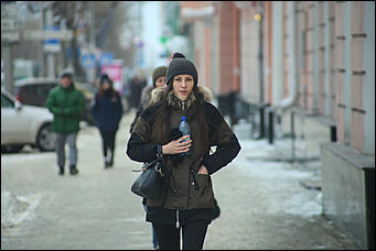 12 января 2018 г., Барнаул. Екатерина Смолихина   Тепло ли тебе, девица: жительницы Барнаула на зимних улицах