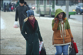 12 января 2018 г., Барнаул. Екатерина Смолихина   Тепло ли тебе, девица: жительницы Барнаула на зимних улицах