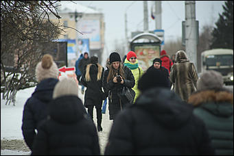 12 января 2018 г., Барнаул. Екатерина Смолихина   Тепло ли тебе, девица: жительницы Барнаула на зимних улицах