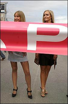 19 июня 2008 г., Барнаул   В Барнауле впервые состоялся забег на "шпильках"