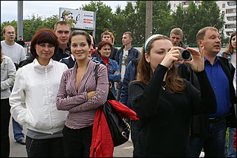 19 июня 2008 г., Барнаул   В Барнауле впервые состоялся забег на "шпильках"