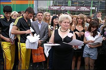 19 июня 2008 г., Барнаул   В Барнауле впервые состоялся забег на "шпильках"