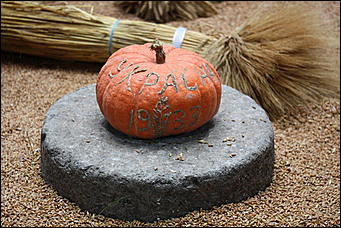 3 января 2009г., Киев, Украина   Мемориальный комплекс памяти жертв Голодомора в Киеве 