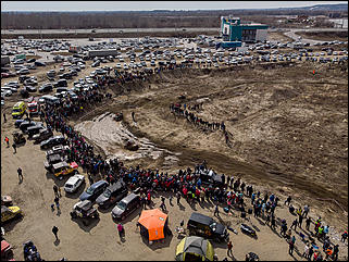 24 апрель 2018 г., Барнаул   Автоцентр АЕМ принял участие в "Апрельском кураже"