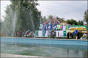 15 сентября 2007 г., Барнаул   В Барнауле на пл.Сахарова началось празднование Дня города 