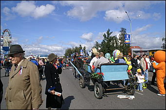 15 сентября 2007 г., Барнаул   В Барнауле на пл.Сахарова началось празднование Дня города 