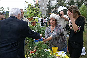 22 августа 2009 г., Барнаул   День рождения Барнаула - выставка цветов и "Город мастеров"