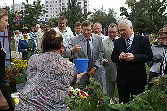 22 августа 2009 г., Барнаул   День рождения Барнаула - выставка цветов и "Город мастеров"
