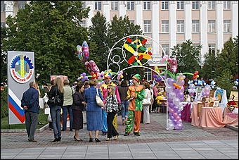 22 августа 2009 г., Барнаул   День рождения Барнаула - выставка цветов и "Город мастеров"