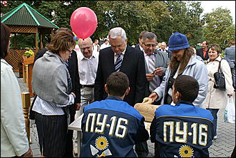 22 августа 2009 г., Барнаул   День рождения Барнаула - выставка цветов и "Город мастеров"