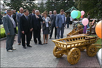 22 августа 2009 г., Барнаул   День рождения Барнаула - выставка цветов и "Город мастеров"