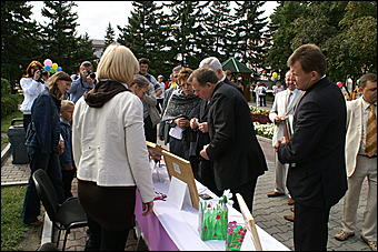 22 августа 2009 г., Барнаул   День рождения Барнаула - выставка цветов и "Город мастеров"