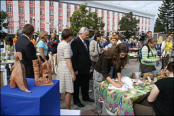 22 августа 2009 г., Барнаул   День рождения Барнаула - выставка цветов и "Город мастеров"