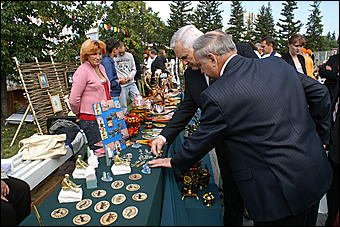 22 августа 2009 г., Барнаул   День рождения Барнаула - выставка цветов и "Город мастеров"