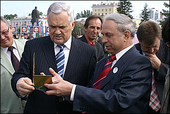 22 августа 2009 г., Барнаул   День рождения Барнаула - выставка цветов и "Город мастеров"