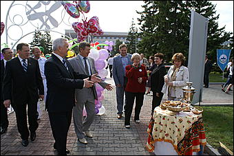 22 августа 2009 г., Барнаул   День рождения Барнаула - выставка цветов и "Город мастеров"