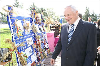 22 августа 2009 г., Барнаул   День рождения Барнаула - выставка цветов и "Город мастеров"