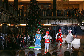 21 декабря 2019 г., Барнаул   "Космический Новый год": в Барнауле стартовали губернаторские елки