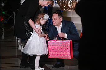 21 декабря 2019 г., Барнаул   "Космический Новый год": в Барнауле стартовали губернаторские елки