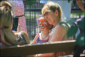 6 августа 2017 г., Барнаул. Екатерина Смолихина Саксофон для волка и скрипка для льва: барнаульский зоопарк отметил седьмой день рождения