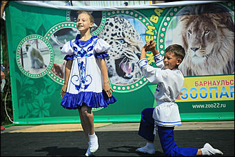 6 августа 2017 г., Барнаул. Екатерина Смолихина Саксофон для волка и скрипка для льва: барнаульский зоопарк отметил седьмой день рождения