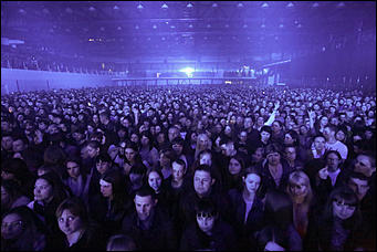 11 апреля 2019 г., Барнаул. Екатерина Смолихина   "Сколько бородатых мужчин в этом зале": как "Руки Вверх" выступили в Барнауле