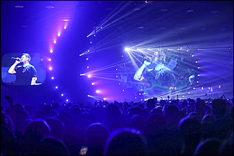 11 апреля 2019 г., Барнаул. Екатерина Смолихина   "Сколько бородатых мужчин в этом зале": как "Руки Вверх" выступили в Барнауле